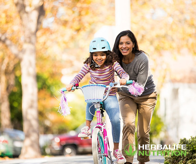 帮助孩子少吃多玩