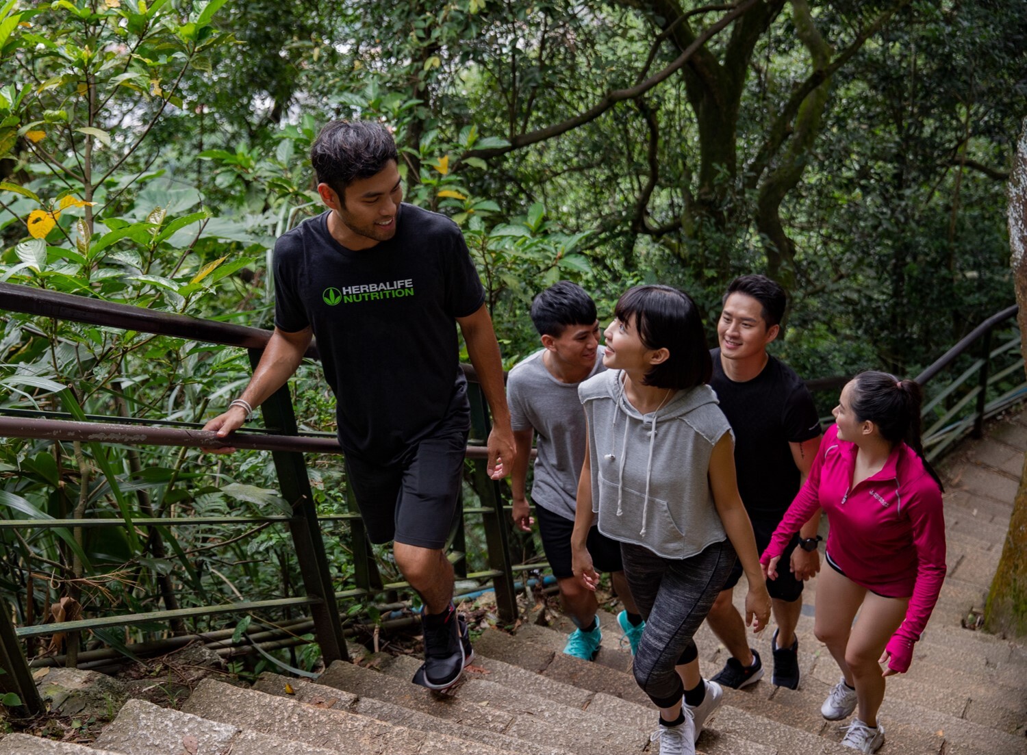 行動靈活，支持活動律動順暢